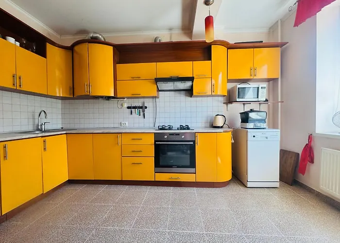 2 кімнати новобуд вернадського 6 червоноі калини лісна Apartman *